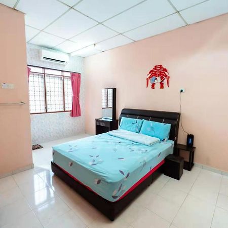 Star Light Homestay Sitiawan Exterior foto